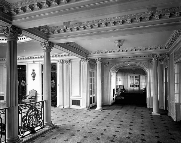 RMS Aquitania Grand Entrance