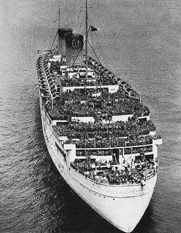 Queen Elizabeth transporting troops